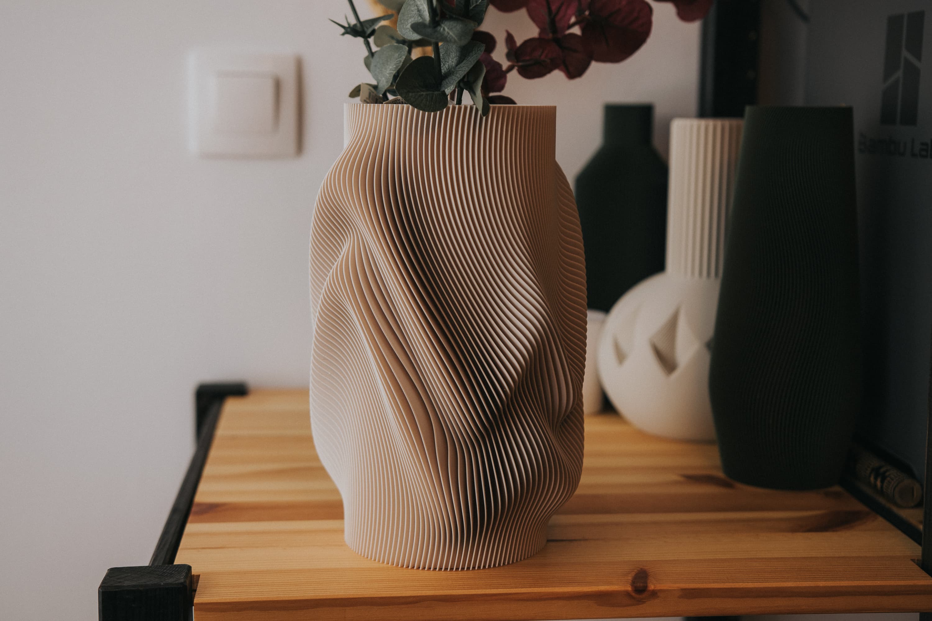 El jarrón de flores Fjord Wave | Diseño Japandi moderno